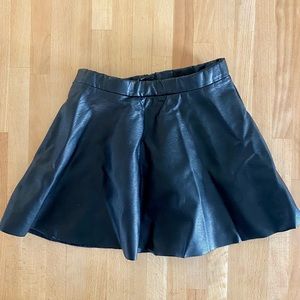 H&M Girls Faux Leather Skirt size 7 / 8